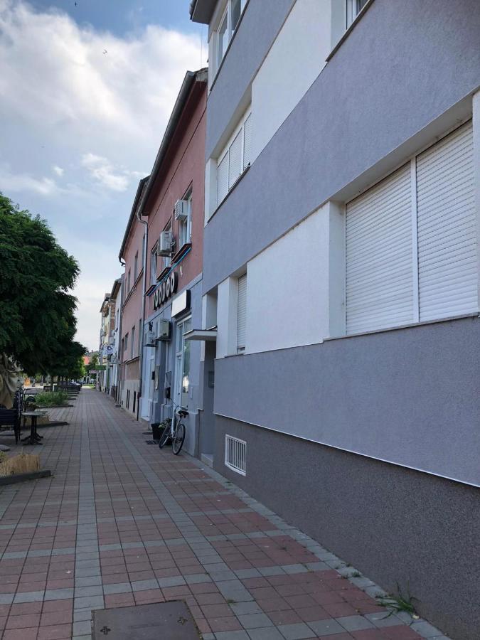 Apartman Bloom Osijek Extérieur photo