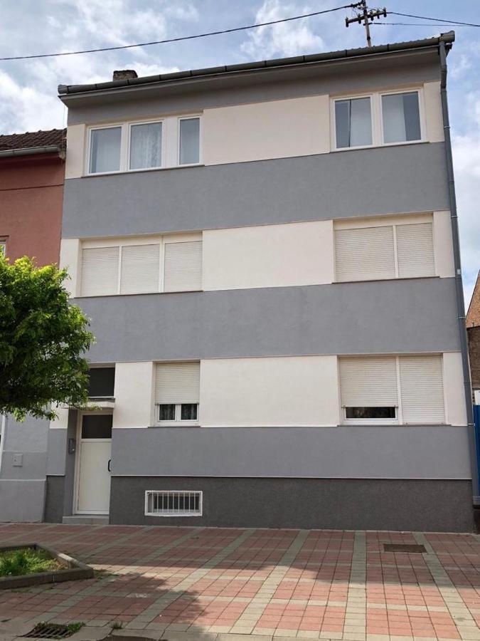 Apartman Bloom Osijek Extérieur photo