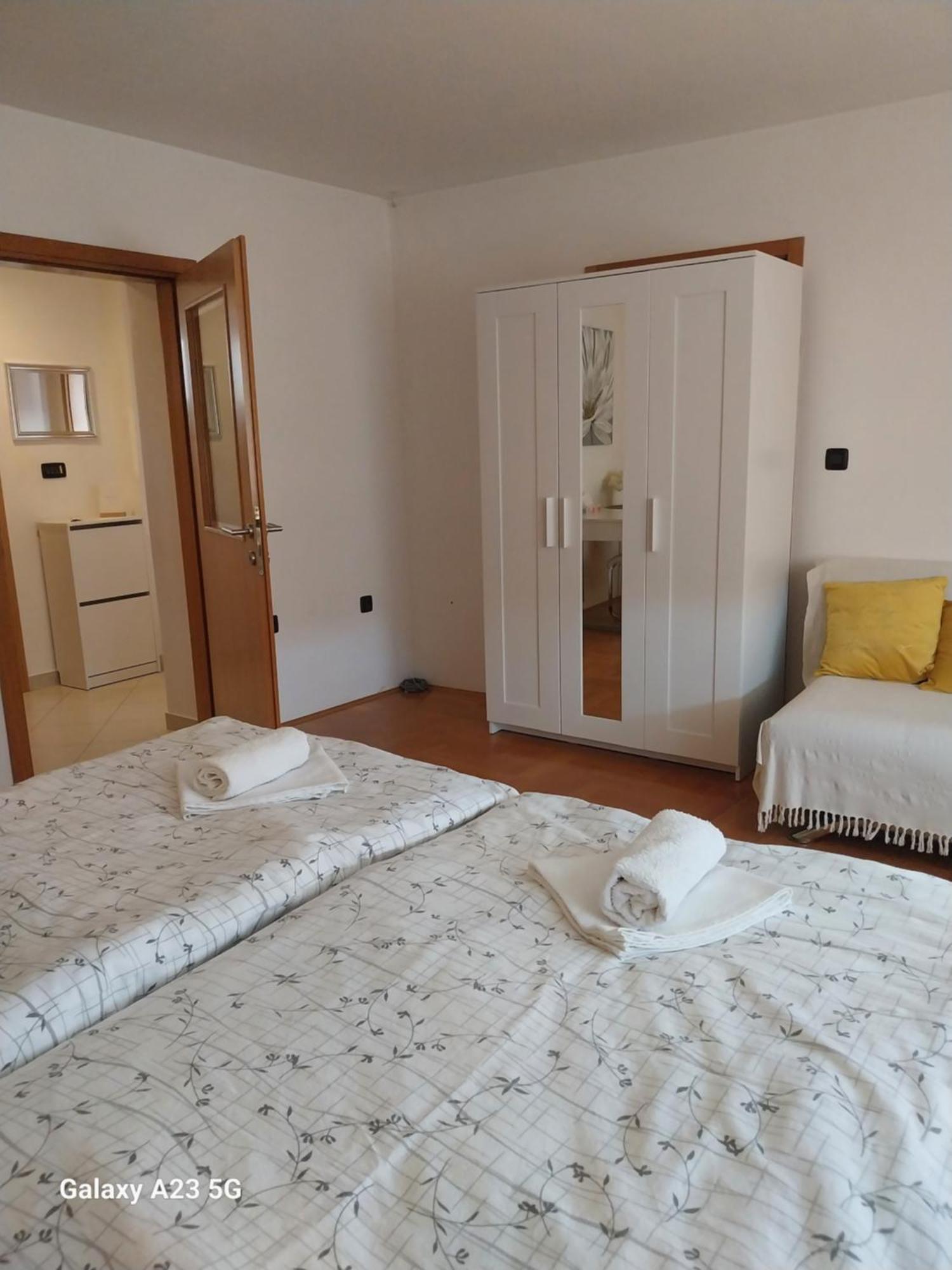 Apartman Bloom Osijek Extérieur photo