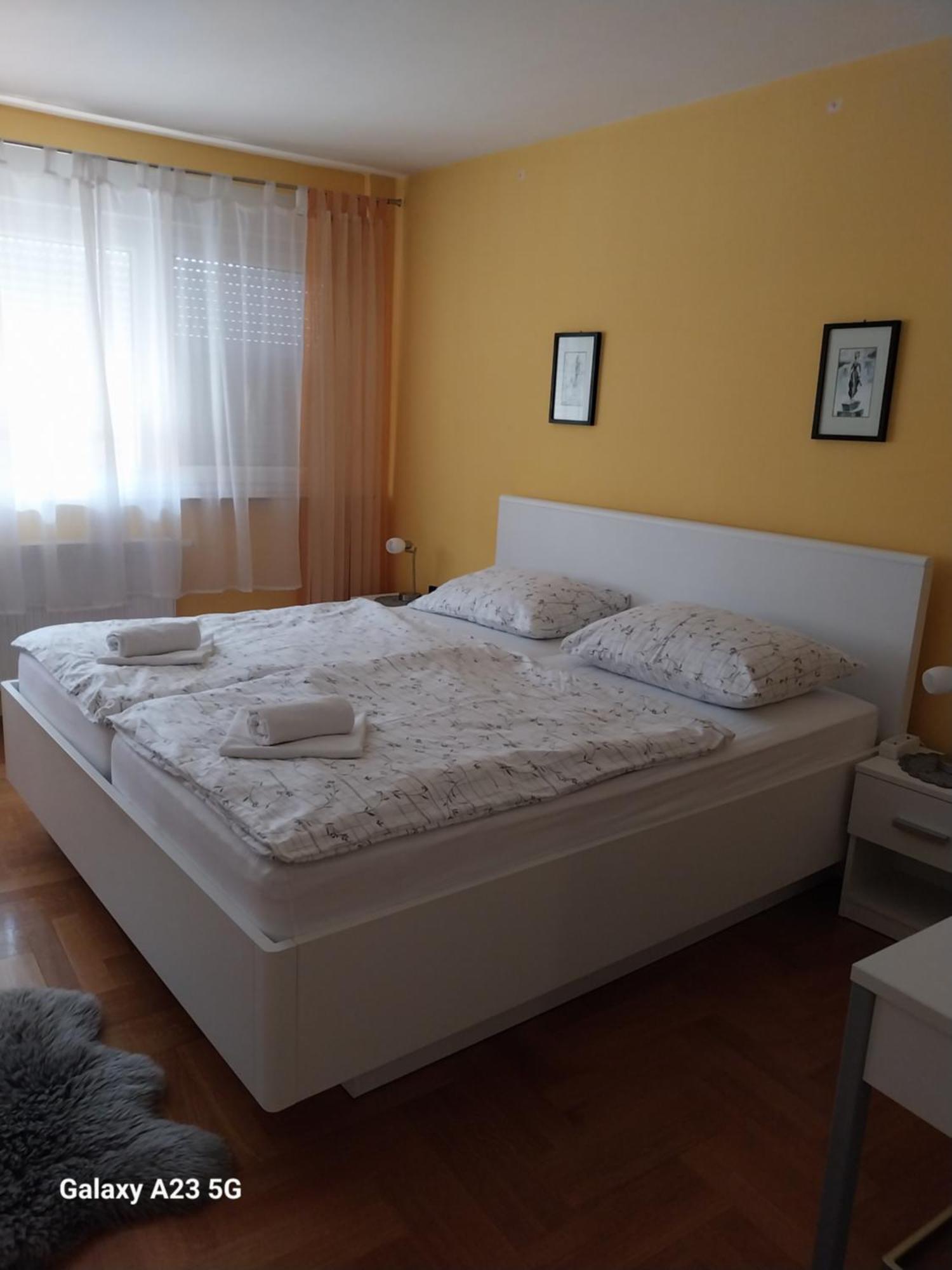 Apartman Bloom Osijek Extérieur photo